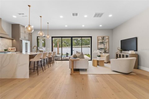 Villa ou maison à vendre à Orlando, Floride: 5 chambres, 311.97 m2 № 2150324 - photo 13