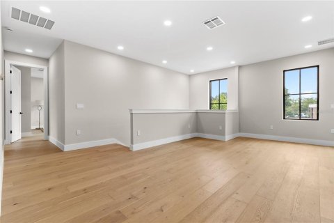 Villa ou maison à vendre à Orlando, Floride: 5 chambres, 311.97 m2 № 2150324 - photo 25