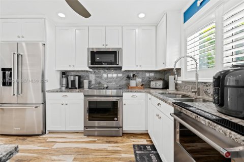 Casa en venta en Dania Beach, Florida, 3 dormitorios, 154.59 m2 № 2000731 - foto 9