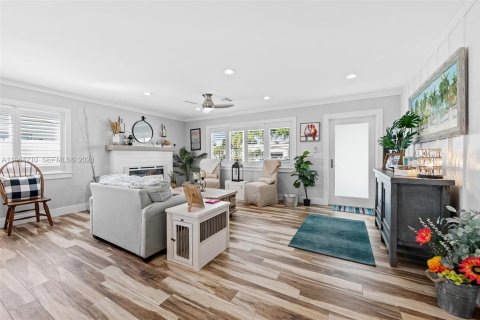 Casa en venta en Dania Beach, Florida, 3 dormitorios, 154.59 m2 № 2000731 - foto 6