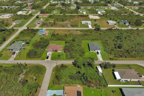 Land in Lehigh Acres, Florida № 2164322 - photo 12