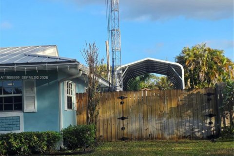 Casa en venta en Plantation, Florida, 4 dormitorios, 195.65 m2 № 2023731 - foto 3