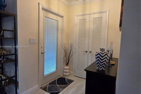 Casa en venta en Plantation, Florida, 4 dormitorios, 195.65 m2 № 2023731 - foto 5