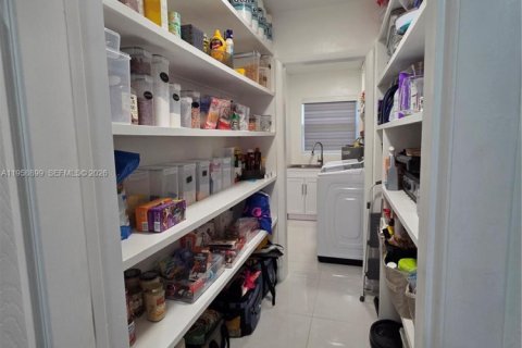 Casa en venta en Plantation, Florida, 4 dormitorios, 195.65 m2 № 2023731 - foto 15