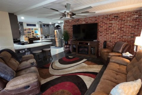 Casa en venta en Plantation, Florida, 4 dormitorios, 195.65 m2 № 2023731 - foto 21