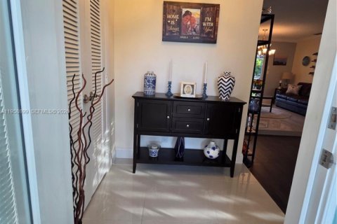 Casa en venta en Plantation, Florida, 4 dormitorios, 195.65 m2 № 2023731 - foto 4