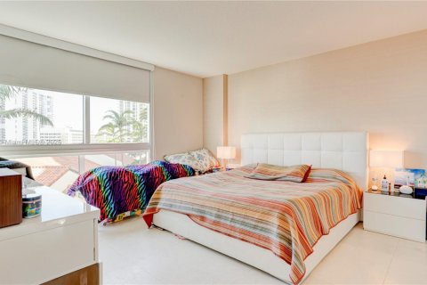 Copropriété à vendre à Sunny Isles Beach, Floride: 3 chambres, 134.43 m2 № 1962484 - photo 15