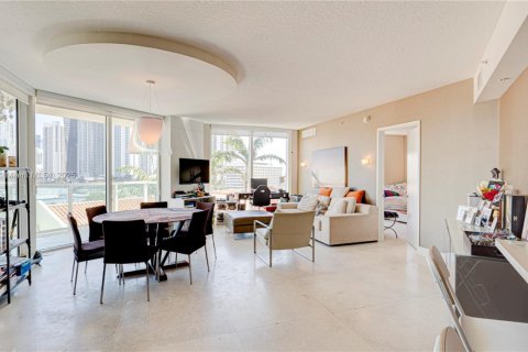 Copropriété à vendre à Sunny Isles Beach, Floride: 3 chambres, 134.43 m2 № 1962484 - photo 14