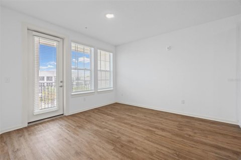 Снять в аренду квартиру в Нокомис, Флорида 5 комнат, 74.6м2, № 2157823 - фото 8