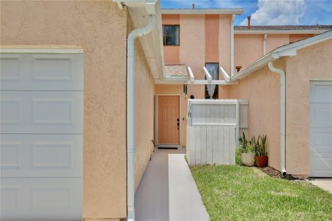 Condo in Rockledge, Florida, 2 bedrooms  № 1841879 - photo 3