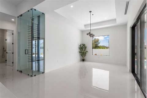 Купить виллу или дом в Кейп-Корал, Флорида 6 комнат, 224.36м2, № 2216089 - фото 19