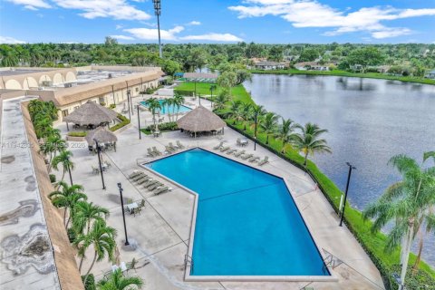 Villa ou maison à louer à Weston, Floride: 3 chambres, 117.8 m2 № 2000171 - photo 5