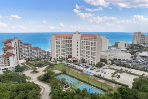 Condo in Miramar Beach, Florida, 2 bedrooms  № 561436 - photo 1