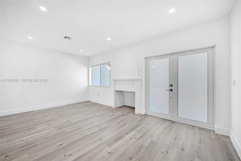 Villa ou maison à vendre à Miami, Floride: 3 chambres, 131.74 m2 № 1995879 - photo 14