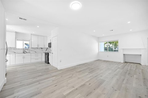 Villa ou maison à vendre à Miami, Floride: 3 chambres, 131.74 m2 № 1995879 - photo 15