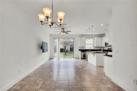 Adosado en alquiler en Orlando, Florida, 2 dormitorios, 125.05 m2 № 1831326 - foto 5