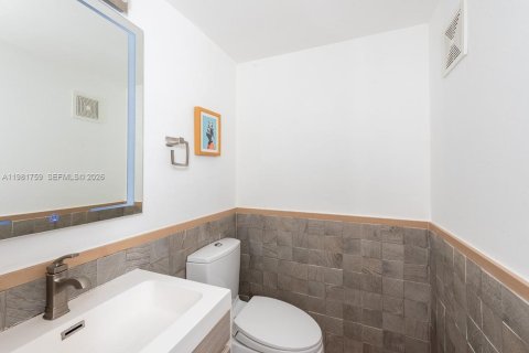 Купить виллу или дом в Корал-Гейблс, Флорида 3 спальни, 205.87м2, № 2049129 - фото 8