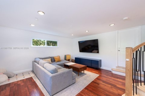 Купить виллу или дом в Корал-Гейблс, Флорида 3 спальни, 205.87м2, № 2049129 - фото 10