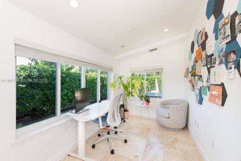 Купить виллу или дом в Корал-Гейблс, Флорида 3 спальни, 205.87м2, № 2049129 - фото 11