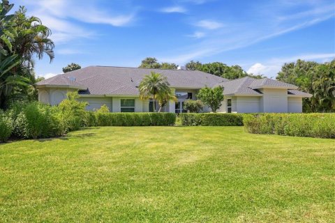 House in Sarasota, Florida 4 bedrooms, 329.71 sq.m. № 2362446