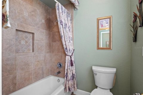 House in Orlando, Florida 4 bedrooms, 331.75 sq.m. № 1827795 - photo 28