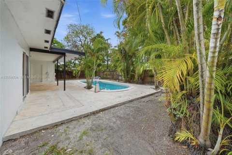 House in Miami Gardens, Florida 3 bedrooms, 185.99 sq.m. № 2185733 - photo 26