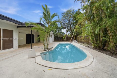 House in Miami Gardens, Florida 3 bedrooms, 185.99 sq.m. № 2185733 - photo 25
