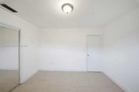 House in Miami Gardens, Florida 3 bedrooms, 185.99 sq.m. № 2185733 - photo 23