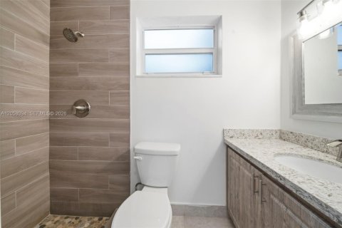 House in Miami Gardens, Florida 3 bedrooms, 185.99 sq.m. № 2185733 - photo 20