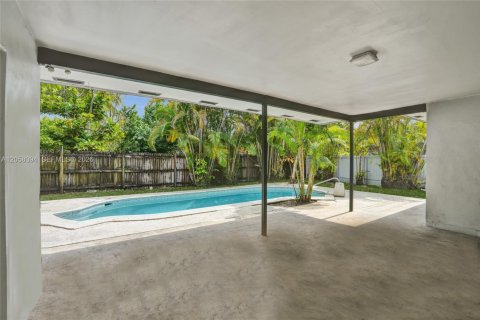 House in Miami Gardens, Florida 3 bedrooms, 185.99 sq.m. № 2185733 - photo 27