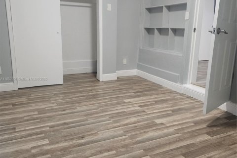 Apartamento en alquiler en Fort Lauderdale, Florida, 2 dormitorios № 1888011 - foto 12