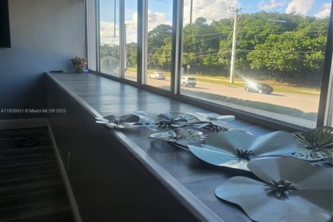 Apartamento en alquiler en Fort Lauderdale, Florida, 2 dormitorios № 1888011 - foto 7