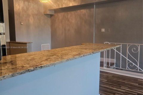 Apartamento en alquiler en Fort Lauderdale, Florida, 2 dormitorios № 1888011 - foto 5