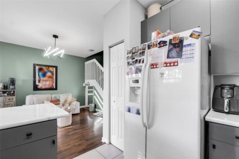 Townhouse in Homestead, Florida 3 bedrooms, 140.1 sq.m. № 1830321 - photo 6