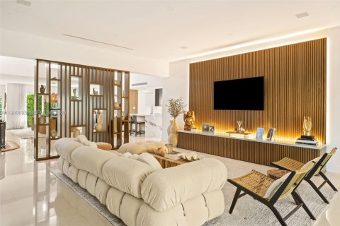 Купить виллу или дом в Майами-Бич, Флорида 5 спален, № 2049177 - фото 10