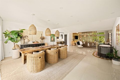 Купить виллу или дом в Майами-Бич, Флорида 5 спален, № 2049177 - фото 4