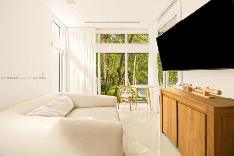 Купить виллу или дом в Майами-Бич, Флорида 5 спален, № 2049177 - фото 22