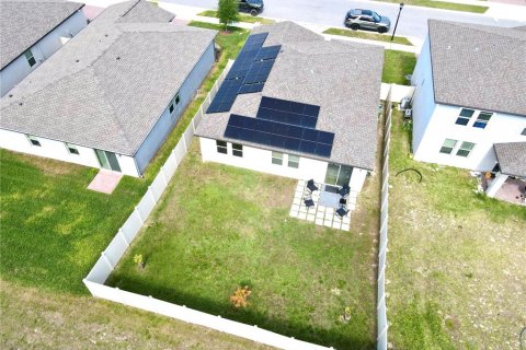 House in Winter Haven, Florida 3 bedrooms, 139.91 sq.m. № 2106817 - photo 26