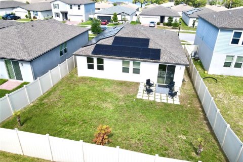 House in Winter Haven, Florida 3 bedrooms, 139.91 sq.m. № 2106817 - photo 27
