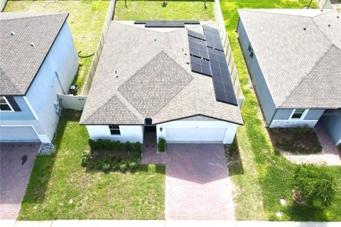 House in Winter Haven, Florida 3 bedrooms, 139.91 sq.m. № 2106817 - photo 4