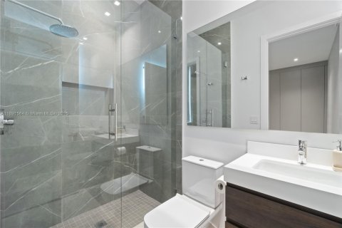Villa ou maison à vendre à Doral, Floride: 5 chambres, 377.83 m2 № 1944018 - photo 19