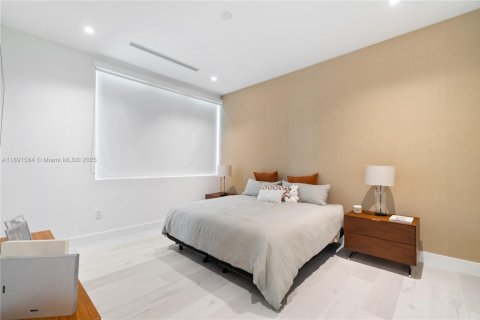 Villa ou maison à vendre à Doral, Floride: 5 chambres, 377.83 m2 № 1944018 - photo 28