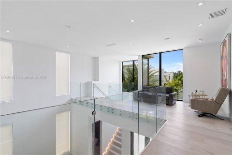 Villa ou maison à vendre à Doral, Floride: 5 chambres, 377.83 m2 № 1944018 - photo 15