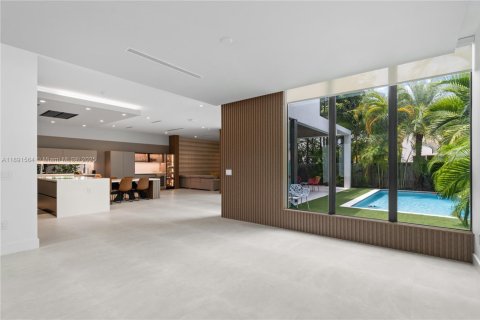 Villa ou maison à vendre à Doral, Floride: 5 chambres, 377.83 m2 № 1944018 - photo 10