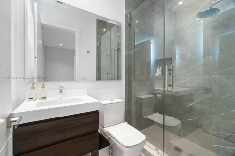 Villa ou maison à vendre à Doral, Floride: 5 chambres, 377.83 m2 № 1944018 - photo 30