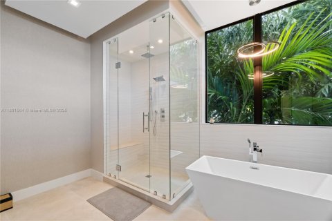 Villa ou maison à vendre à Doral, Floride: 5 chambres, 377.83 m2 № 1944018 - photo 24