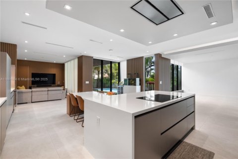 Villa ou maison à vendre à Doral, Floride: 5 chambres, 377.83 m2 № 1944018 - photo 5