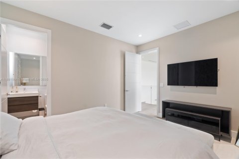 Villa ou maison à vendre à Doral, Floride: 5 chambres, 377.83 m2 № 1944018 - photo 18