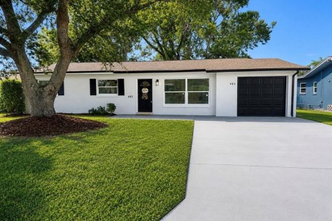 House in Dunedin, Florida 3 bedrooms, 90.58 sq.m. № 2344856