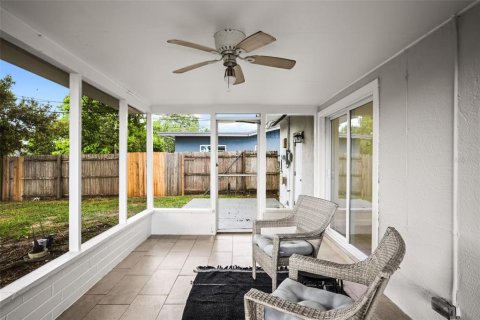 House in Dunedin, Florida 3 bedrooms, 90.58 sq.m. № 2344856 - photo 23